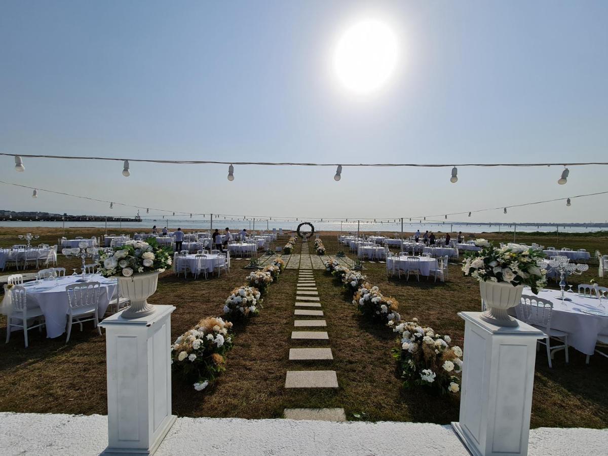 Sporkoey Hotel & Beach Club Darica  Exterior photo